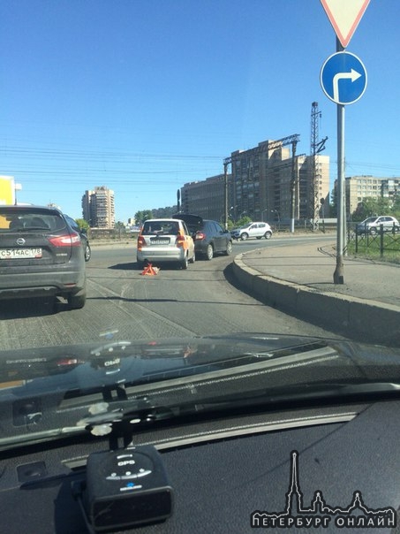 водитель Matizа устроил ДТП при заезде с Типанова на Витебский
