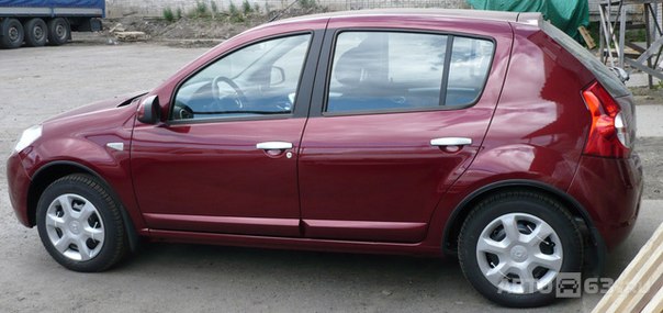 С 5 на 6 сентября угнан Renault Сандеро вишневого цвета от Варшавской 108, номер Е 053 ХМ. Очень прошу ...