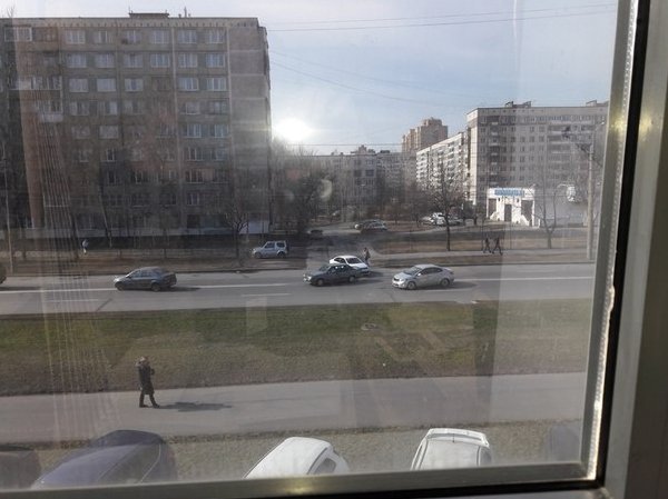 На Пражской 10, столкнулись два автомобиля.