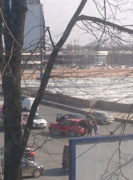 ДТП на Сампсониевском мосту в сторону по. Ленина.