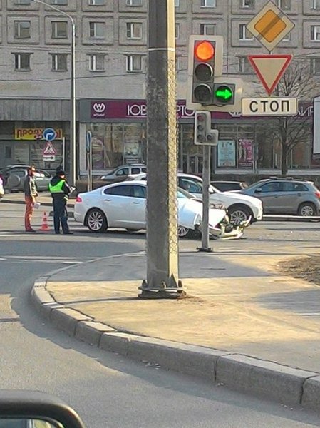 ДТП на пересечении Славы и Белградской, ДПС на месте,проезду мешают