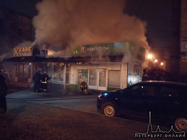 Пожар на перекрёстке пр. Металлистов и Пискаревского проспекта.