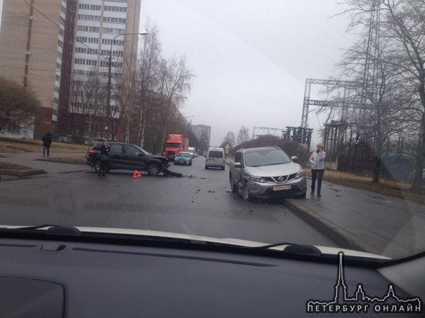 Tiguan не пропустил Qashkai...