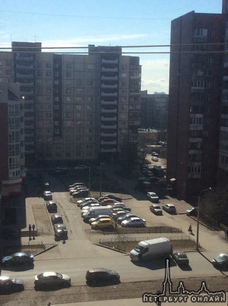 На Ленской улице непонятное ДТП , ВАЗ ударил микроавтобус