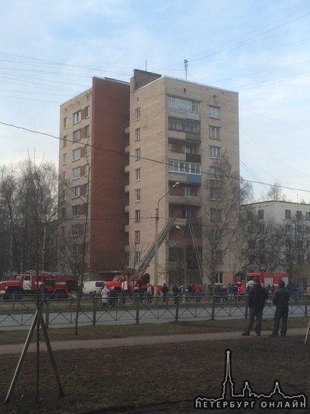 Пожар на 4 этаже в Колпино ул.Пролетарская.