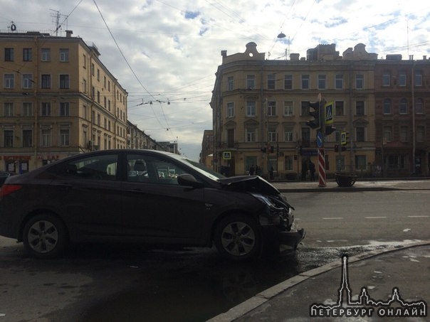 Авария на пересечении Курской и Лиговского пр.