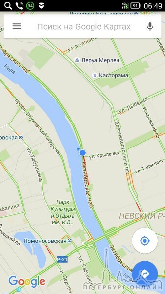 На Октябрьской набережной у Крыленко ВАЗ 2114 подбил поливалку