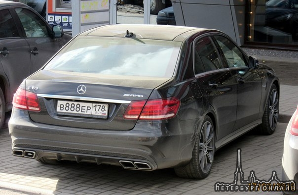 Угнан черный Mercedes E63 Amg