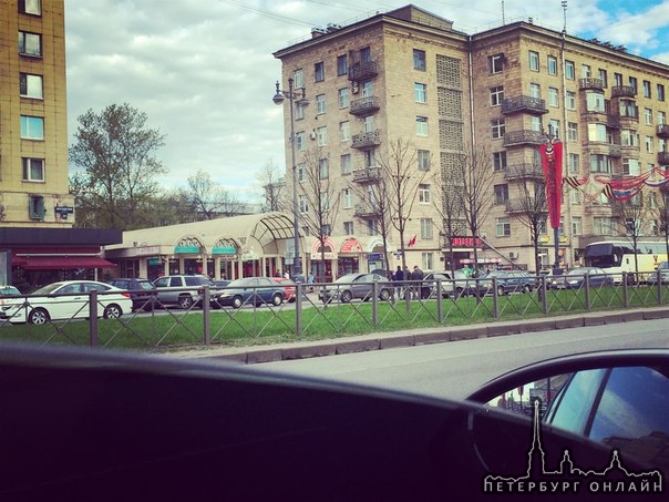 Авария из трёх автомобилей на Московском проспекте 205