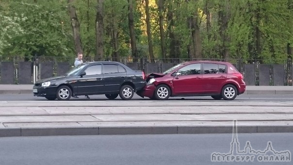 ДТП на улице Салово,движение не затруднено,дпс на месте)