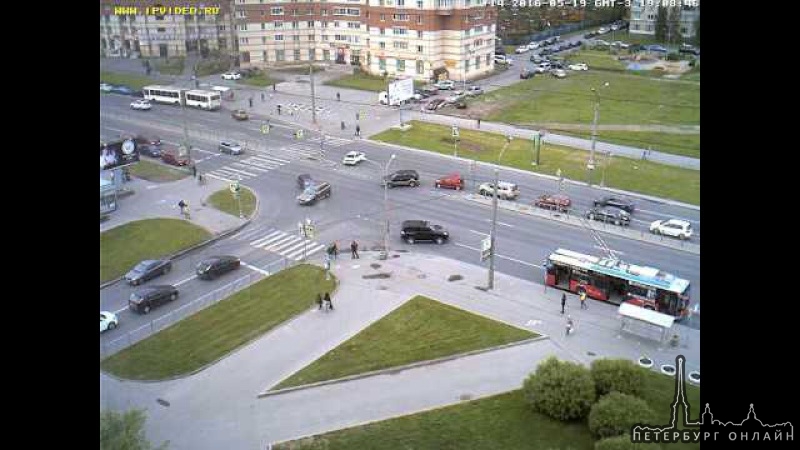 ДТП на перекрестке Гаккелевской и Камышовой ул. в 19:08