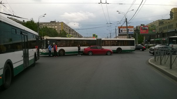 Малая балканская к метро "Купчино" пробка будет, похоже.