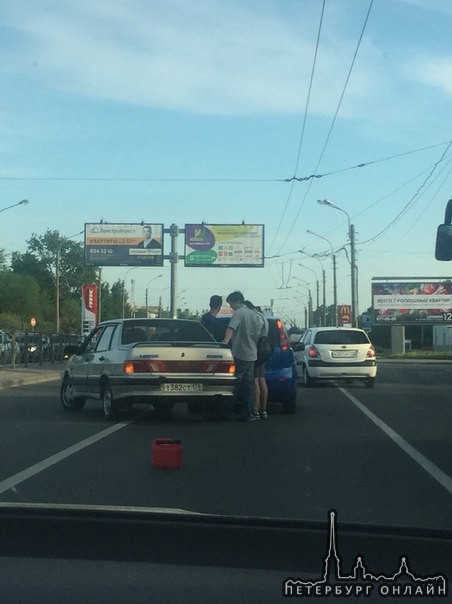 Большевиков перед ул.Новоселов .