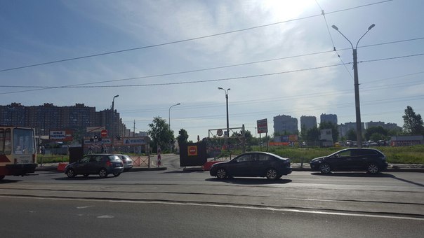 Перекрыт въезд в Кудрово со стороны ул.Дыбенко, дорожные работы.