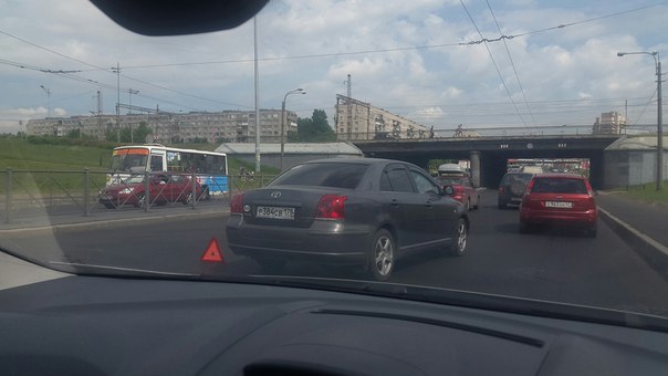 13.40 ул.типанова движение по тихоньку идет