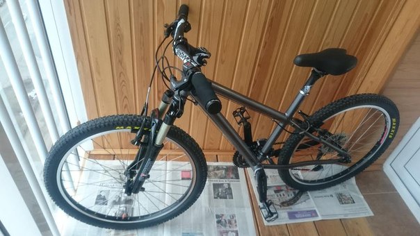 В Гатчинском районе Лен.области, ночью 4 июня из хозблока были украдены 4 дорогих горных велосипеда: