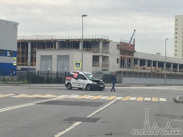 Авиагородок. Пересечение Быковской и Толмачевской улиц. Поло не пропустил помеху справа. Проезду меш...