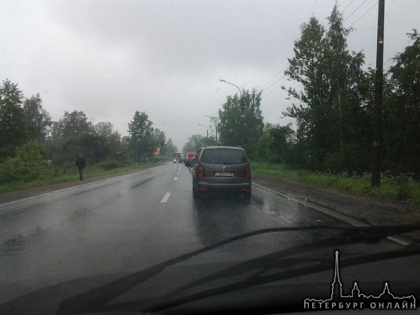 Mazda и Скания устроили ДТП на , перекрестке Петрозаводского шоссе и ул. Труда,