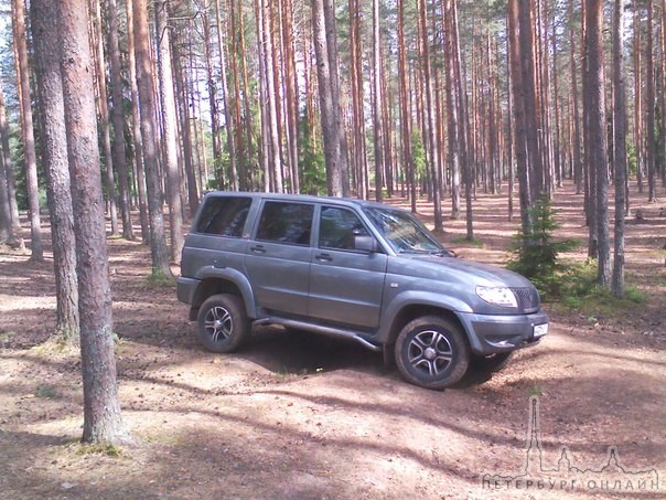 В период между 07.07.16-08.07.2016 с Светлановского пр. был угнан СЕРЫЙ Уаз Патриот