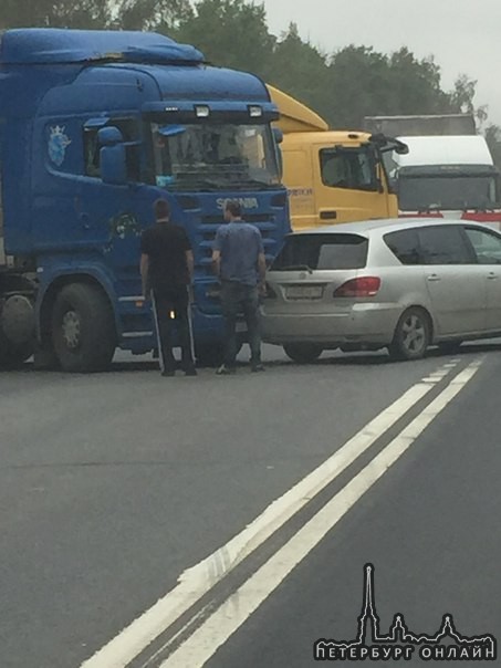 Ещё одна авария в сторону Славянки быть ...пробке.....из города собралась большая пробка ...перекрыт...