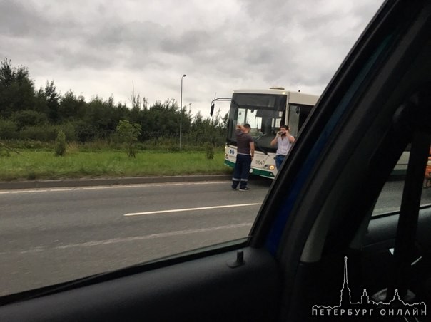 На софийке в сторону Пушкина, ,ДТП с участием автобуса,пробка!