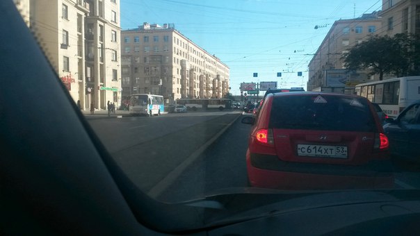 ДТП на пересечении Ивановской и бабушкина три машины, ДПС на месте. Также не работает светофор на пе...