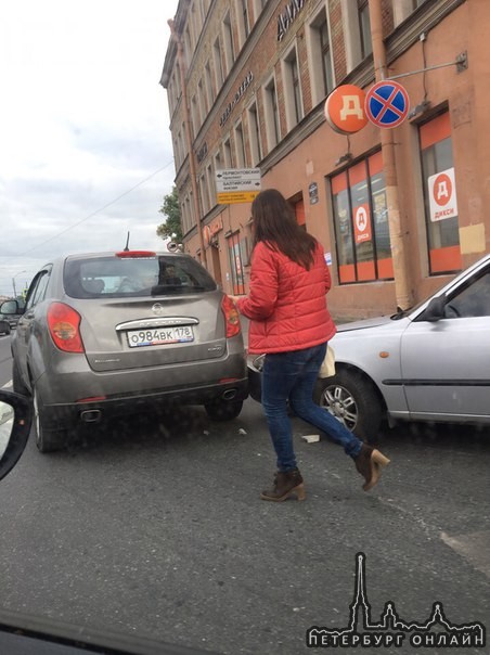 Пересечение Обводного и Шкапина. Движение не затруднено