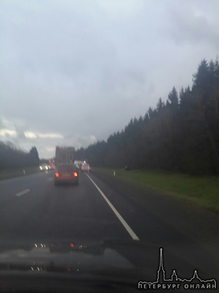 На Таллиннском шоссе авария из двух машин.