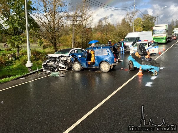 Дед на Ниве с прицепом устроил ДТП с Kia Оптима у с Никольское на Киевском шоссе ДТП