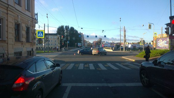 ДТП на перекрёстке Обводного канала и Боровой