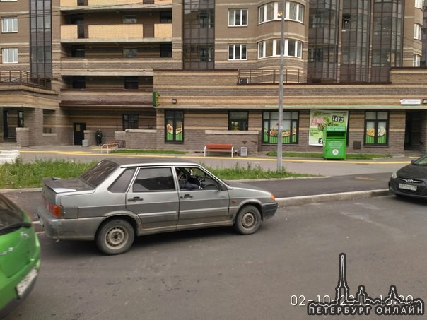 Ребят сел акум, толкать не помогает, с троса тоже не завелся, прошу помощи и проводов, либо завести ...