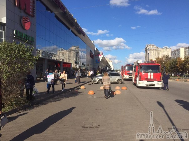 Что то горит в тц вояж в озерках,актуально 14:31