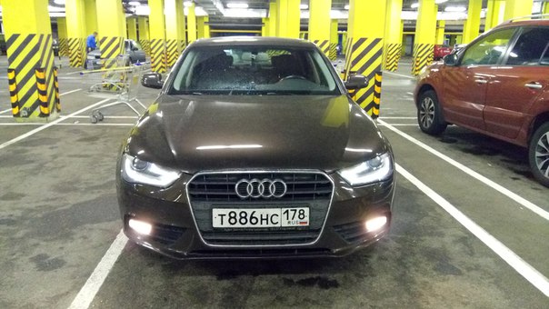 В ночь с 26-27 был угнан авто Audi a4 2013 года на улице Крыленко 33/2.