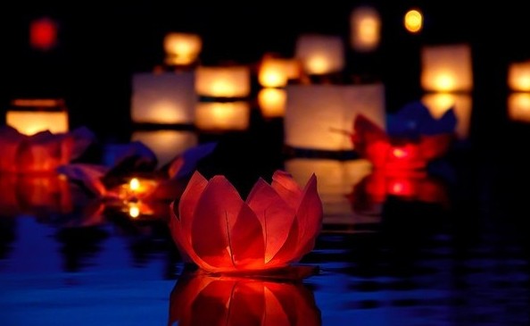 Фестиваль Водных огней «Лой Кратонг»