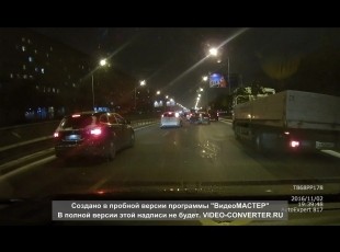 2 ноября в день жестянщика на Свердловской набережной Даму на Калине 0228ММ178 развернуло при то...