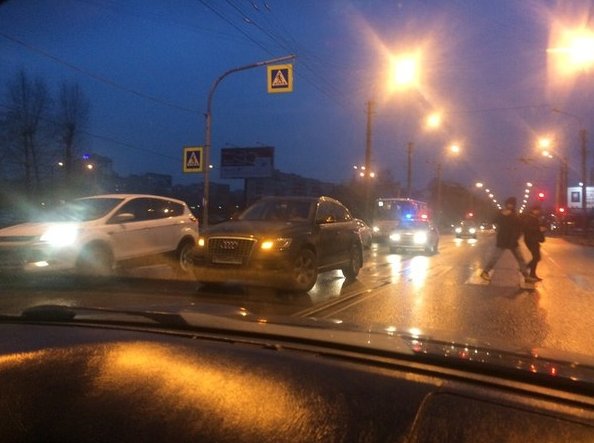 На пересечении будапештской и турку ДТП. ДПС на месте, похоже сбили пешехода.