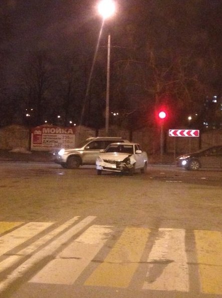 Приора пострадала на Витебском пр. у поворота на Кузнецовскую ул.