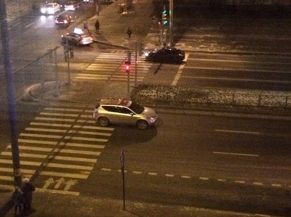Похоже, что сбили пешехода на пешеходном переходе перекрёстка пр. Художников и Сиреневого бульвара С...