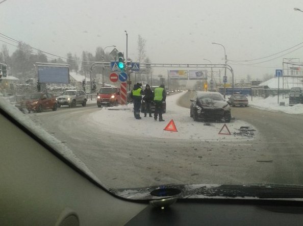 ДТП в Парголово на Выборгском шоссе, поворот на Пригородный, 11:00