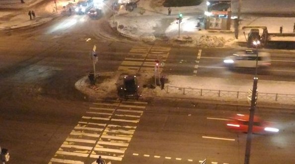ДТП на пересечении Художников и Поэтического бульвара, 2 машины