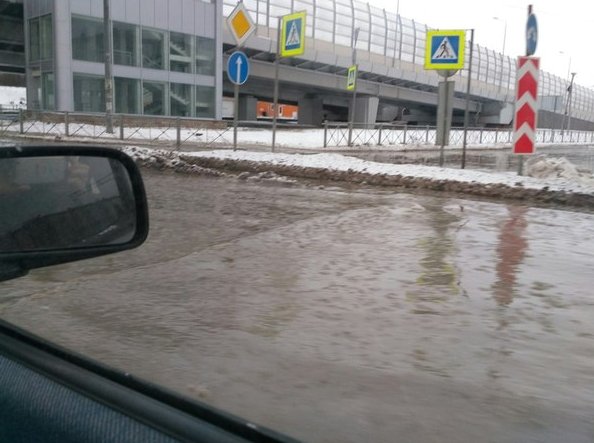 На Выборском шоссе, что то мокренько стало - если хотите выехать на суздальский - рекомендую не от ...