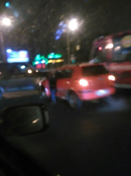 Индустриальный пр./ ириновский пр-т , актуально на 7:15, на красной легковушки поехал на красный.