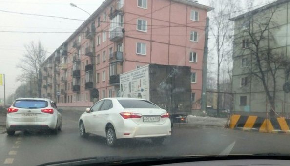 ДТП на пересечении Новочеркасского и Гранитной в сторону центра. Пробка есть, служб нет.