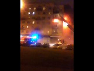 Пожар в доме на углу перекрёстка Шкиперского протока и Карташихиной улицы