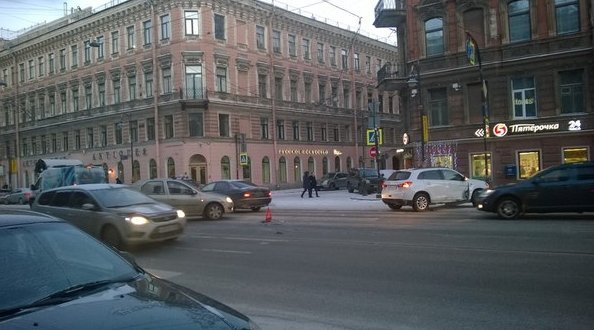 ДТП на Владимирском проспекте у дома 5, напротив Стремянной