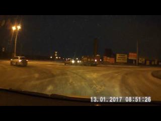 ДТП 13 января на перекрёстке Автозаводской с Ленина