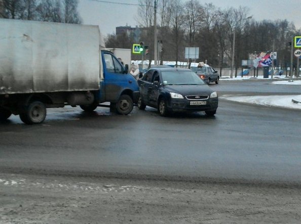 ГАЗель влетел в Ford проезду мешают. Непокорённых 49