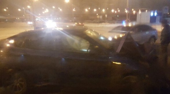 Водитель легкового автомобиля выехал с Чудновского на Кржижановского не заметив маршрутку, и остался...