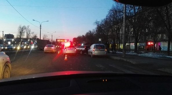 На перекрестке Звездной ул. и Московского шоссе насмерть сбили пешехода.