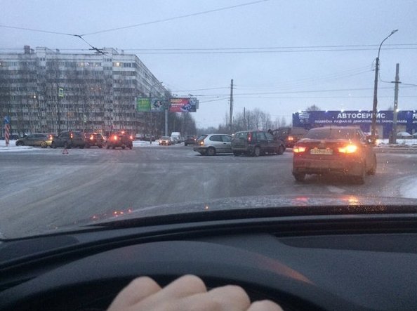 Сразу два ДТП. На перекрёстке Богатырского и Байконурской